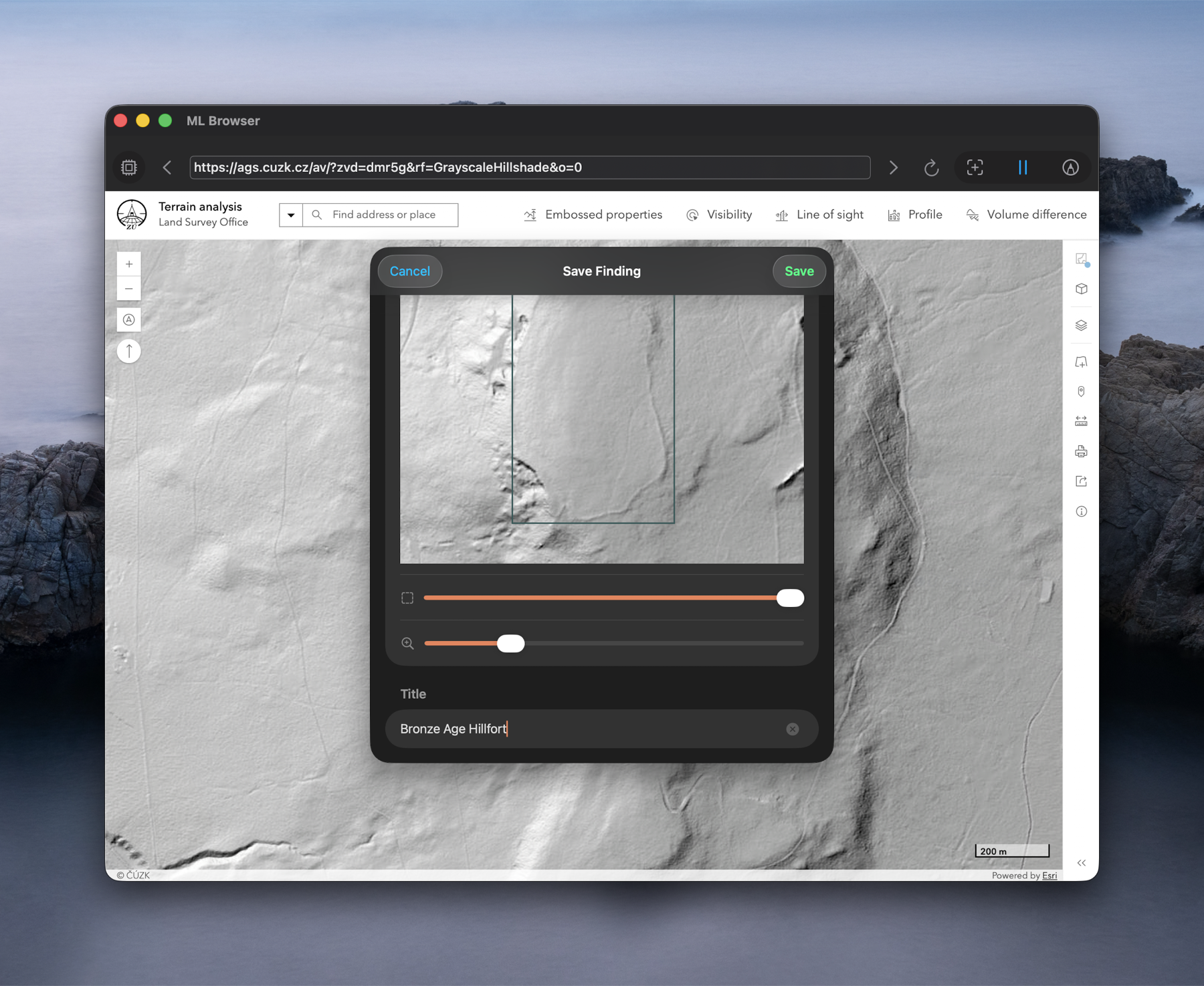 ML Browser auf dem Mac, der Strukturen in einer LiDAR-Schummerungskarte sichtbar macht